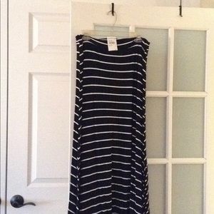 Horizontal Black/White Stripe Maxi Skirt/Dress